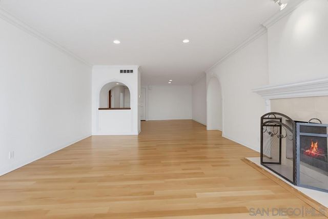 1520 Camden 106, Los Angeles, CA 90025