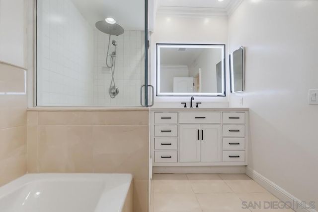 1520 Camden 106, Los Angeles, CA 90025