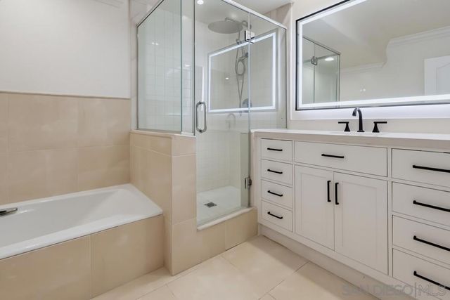 1520 Camden 106, Los Angeles, CA 90025