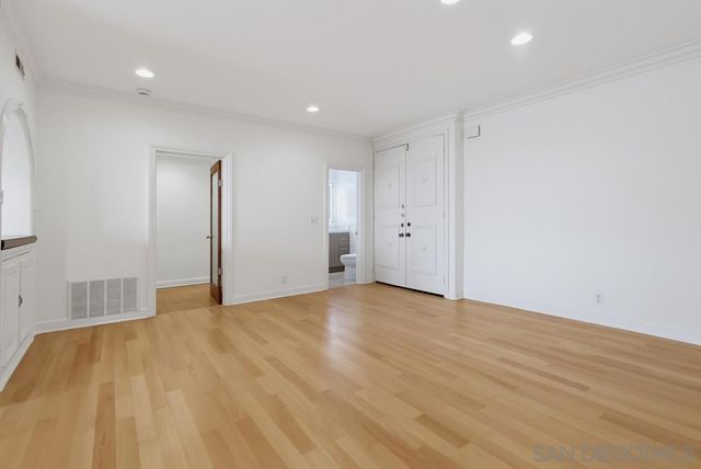 1520 Camden 106, Los Angeles, CA 90025