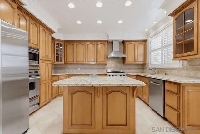 1520 Camden 106, Los Angeles, CA 90025