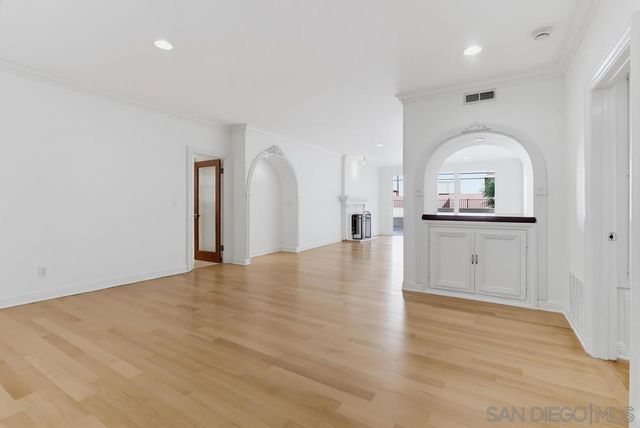 1520 Camden 106, Los Angeles, CA 90025