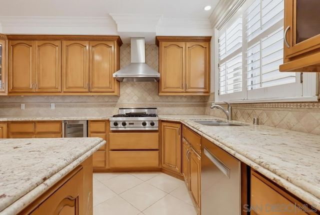 1520 Camden 106, Los Angeles, CA 90025