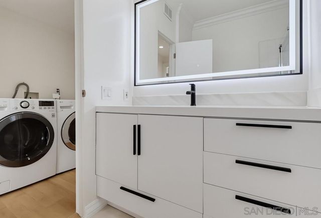 1520 Camden 106, Los Angeles, CA 90025