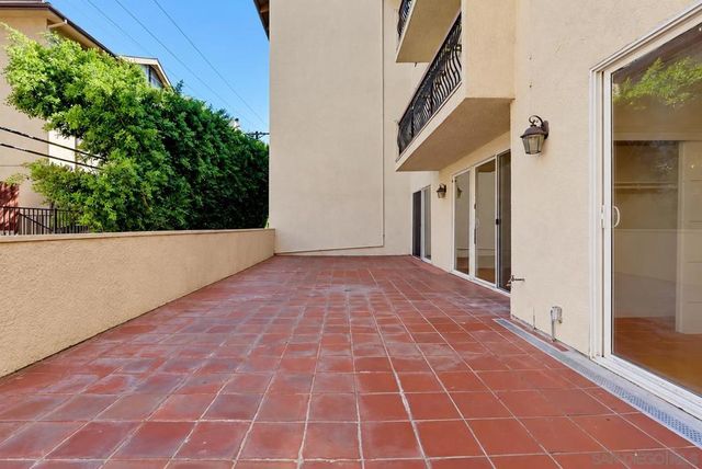 1520 Camden 106, Los Angeles, CA 90025