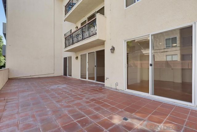 1520 Camden 106, Los Angeles, CA 90025