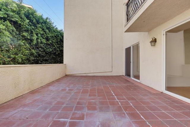1520 Camden 106, Los Angeles, CA 90025