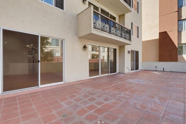 1520 Camden 106, Los Angeles, CA 90025