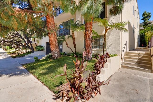 1520 Camden 106, Los Angeles, CA 90025