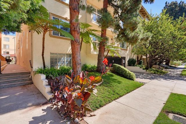 1520 Camden 106, Los Angeles, CA 90025