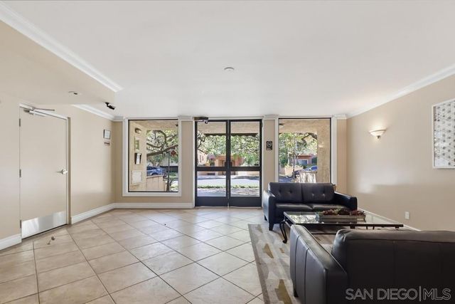 1520 Camden 106, Los Angeles, CA 90025