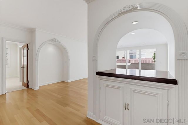 1520 Camden 106, Los Angeles, CA 90025