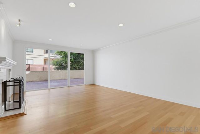 1520 Camden 106, Los Angeles, CA 90025