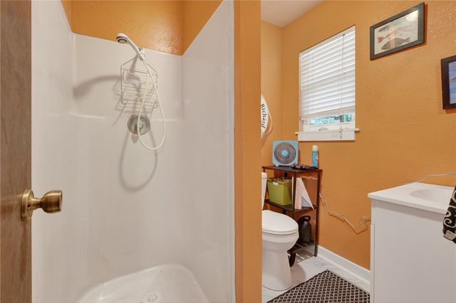 1106 S Paisano Dr, Rockport, TX 78382