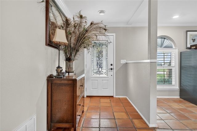 1106 S Paisano Dr, Rockport, TX 78382