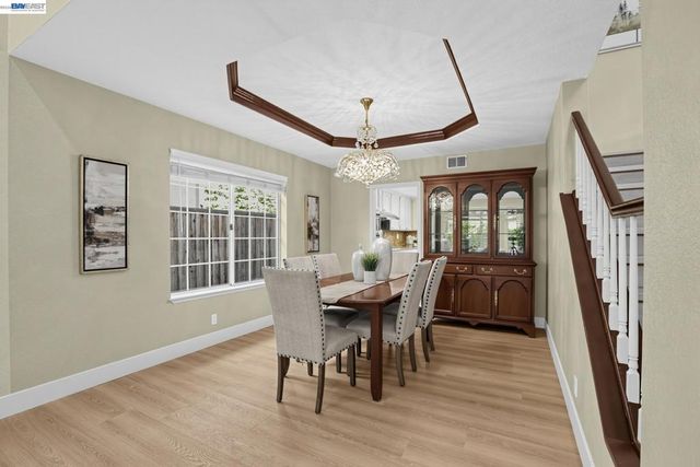 128 Summerset Ct, San Ramon, CA 94583