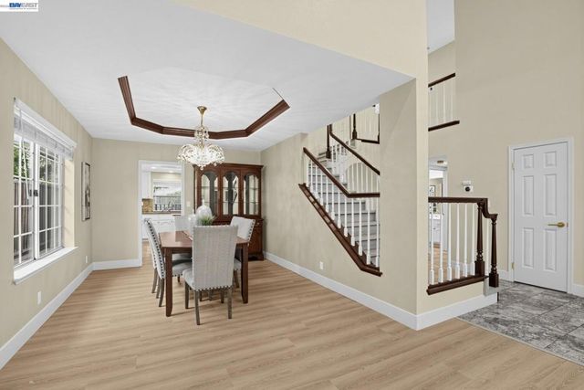 128 Summerset Ct, San Ramon, CA 94583
