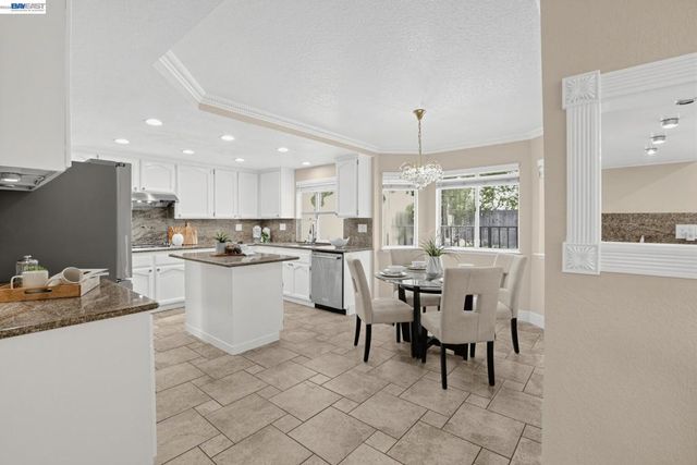 128 Summerset Ct, San Ramon, CA 94583