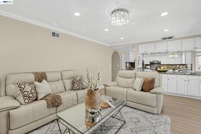 128 Summerset Ct, San Ramon, CA 94583