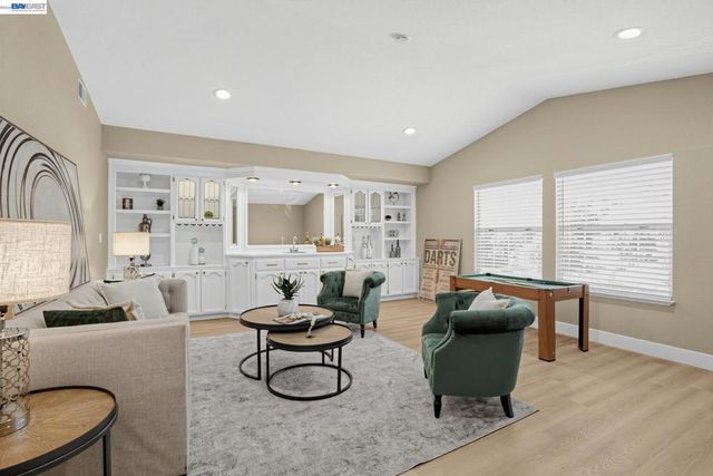 128 Summerset Ct, San Ramon, CA 94583