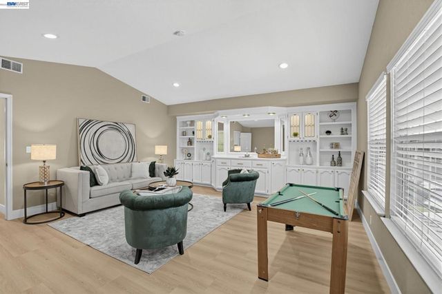 128 Summerset Ct, San Ramon, CA 94583