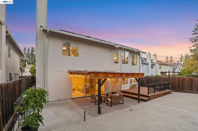 128 Summerset Ct, San Ramon, CA 94583