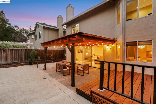 128 Summerset Ct, San Ramon, CA 94583