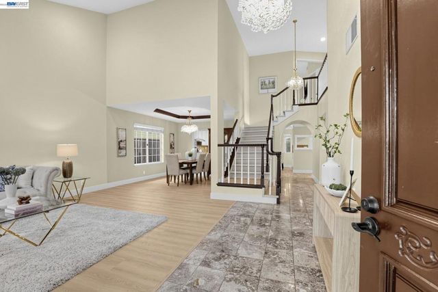 128 Summerset Ct, San Ramon, CA 94583