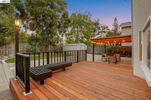 128 Summerset Ct, San Ramon, CA 94583