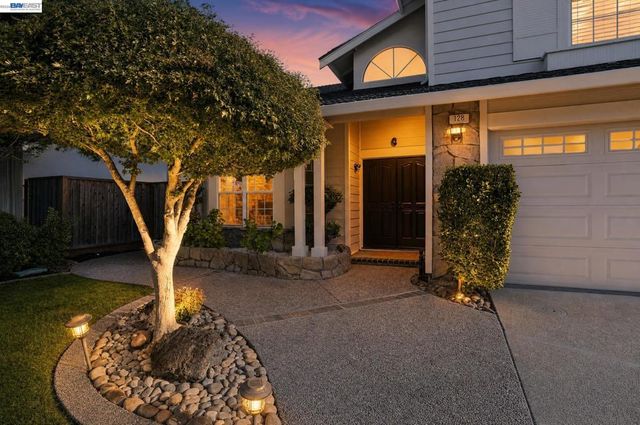 128 Summerset Ct, San Ramon, CA 94583
