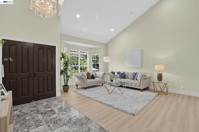 128 Summerset Ct, San Ramon, CA 94583