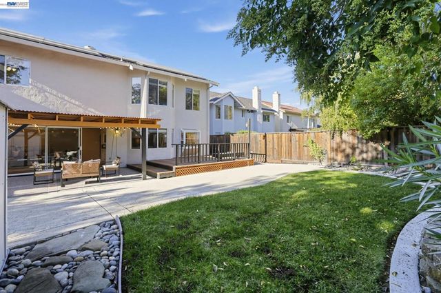 128 Summerset Ct, San Ramon, CA 94583
