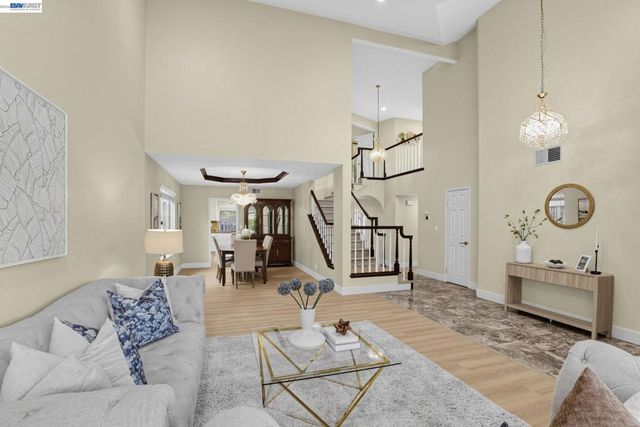 128 Summerset Ct, San Ramon, CA 94583