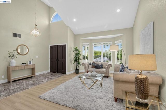 128 Summerset Ct, San Ramon, CA 94583