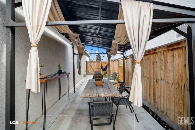 9611 Redwood River Lane, Shafter, CA 93263