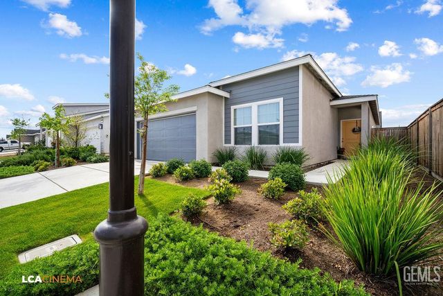 9611 Redwood River Lane, Shafter, CA 93263