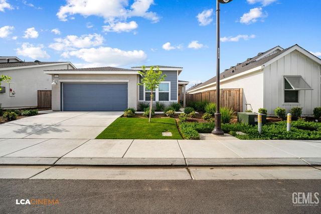 9611 Redwood River Lane, Shafter, CA 93263