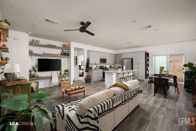 9611 Redwood River Lane, Shafter, CA 93263