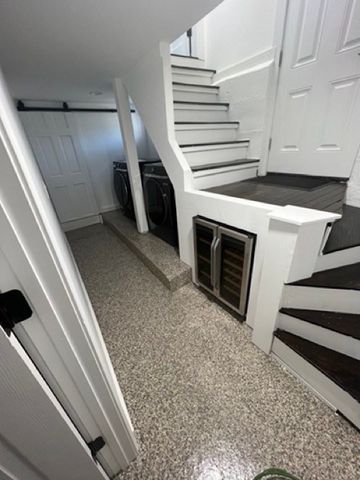 154 West St, Randolph, MA 02368