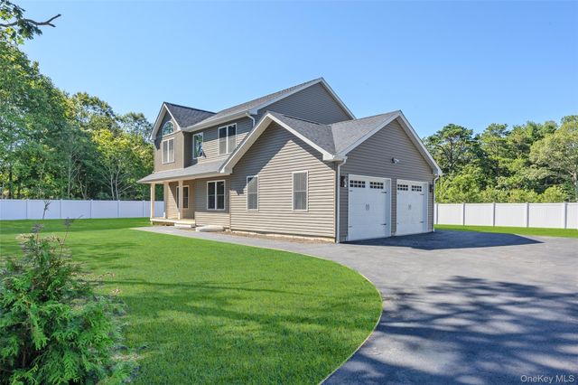 557 Canal Road, Mount Sinai, NY 11766