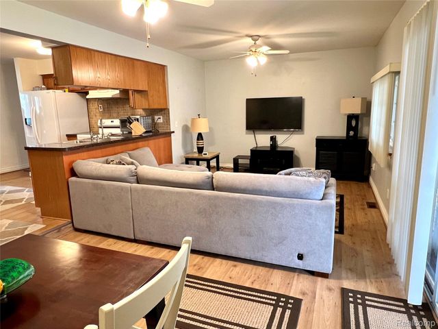 34405 Little Mack Avenue, Clinton Charter Township, MI 48035