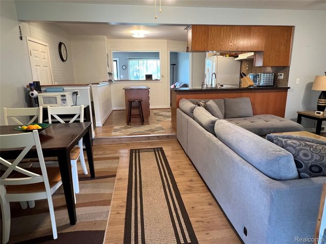 34405 Little Mack Avenue, Clinton Charter Township, MI 48035