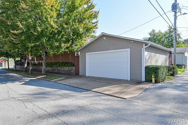 3324 Wyoming Street, St Louis, MO 63118