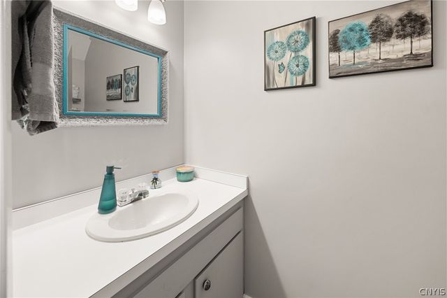 4315 Candlelight Lane, Clay, NY 13090