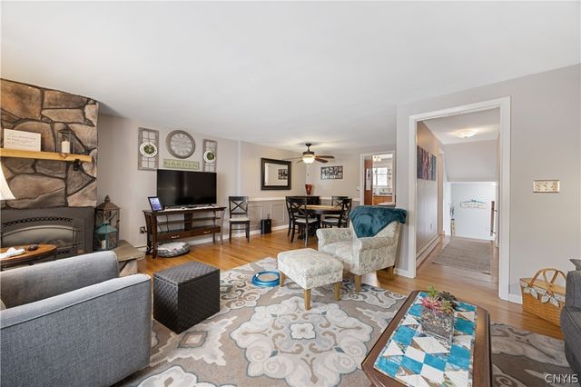 4315 Candlelight Lane, Clay, NY 13090