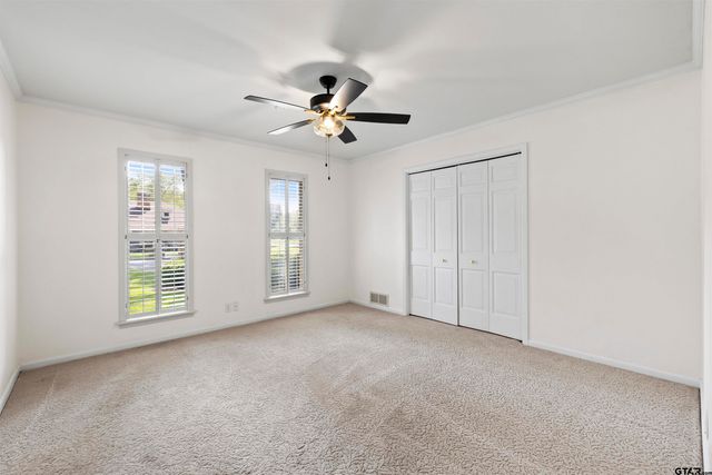 1020 Regency Ln, Tyler, TX 75703