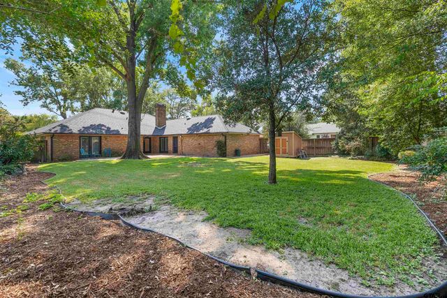 1020 Regency Ln, Tyler, TX 75703