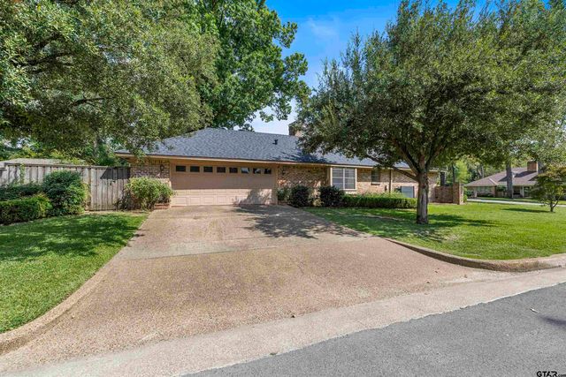 1020 Regency Ln, Tyler, TX 75703