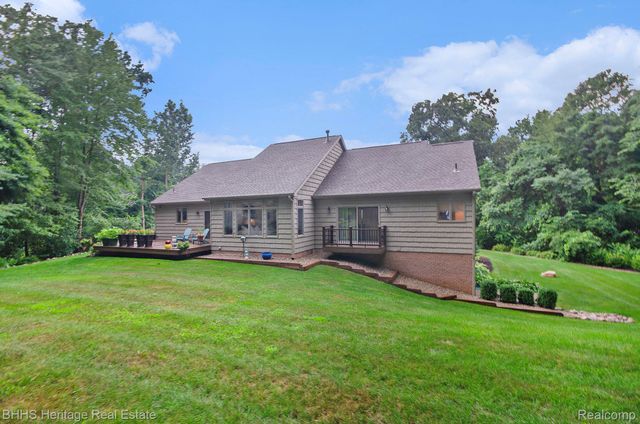 513 Timbermill Lane, Marion Township, MI 48843