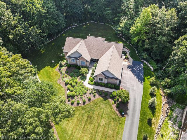 513 Timbermill Lane, Marion Township, MI 48843